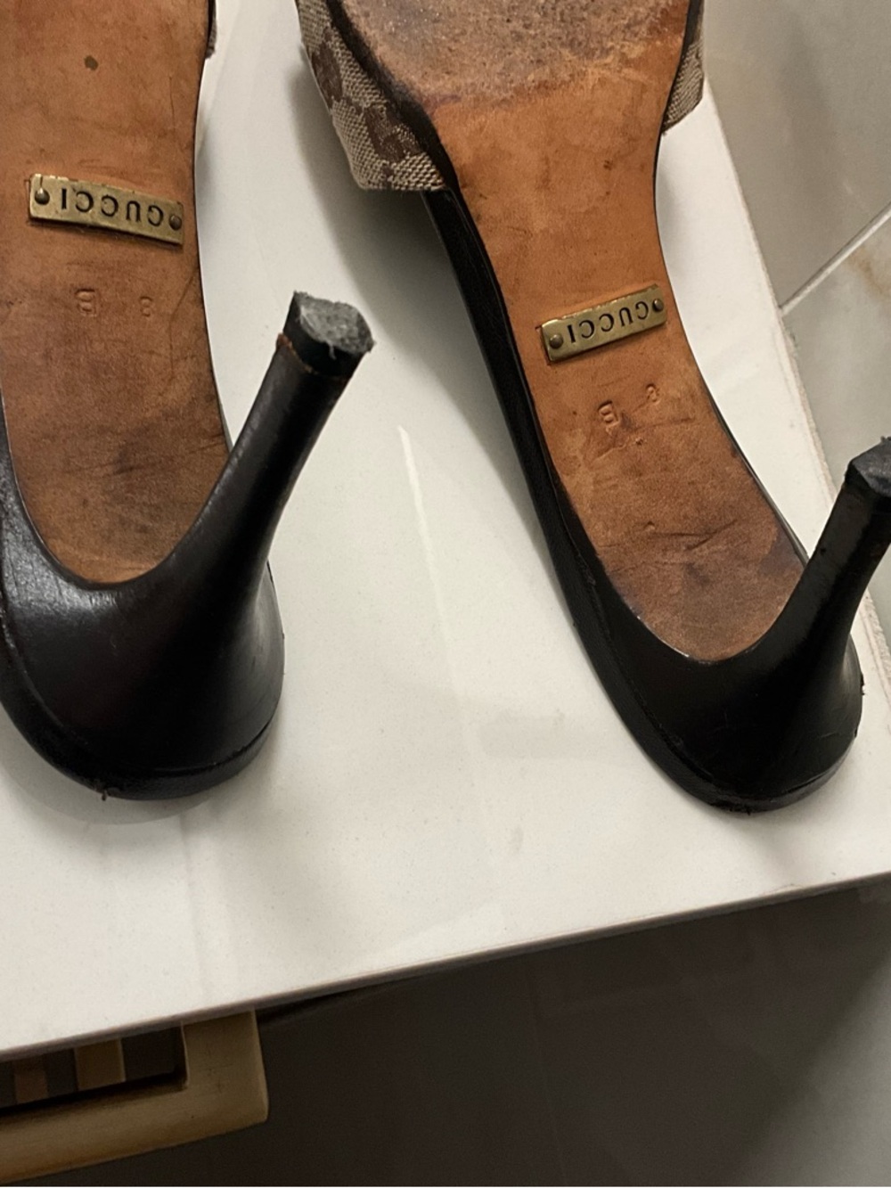 Gucci Brown Beige GG Bow Mule Heels - Picture 3 of 9